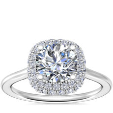 Anillo de compromiso de diamantes con diseño de canasta y halo superpuesto en oro blanco de 18 k (3/8 ct total)